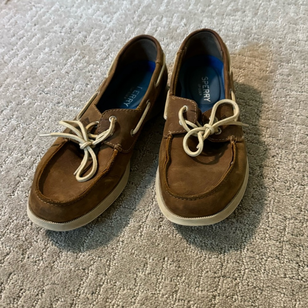 Sperry boat shoes